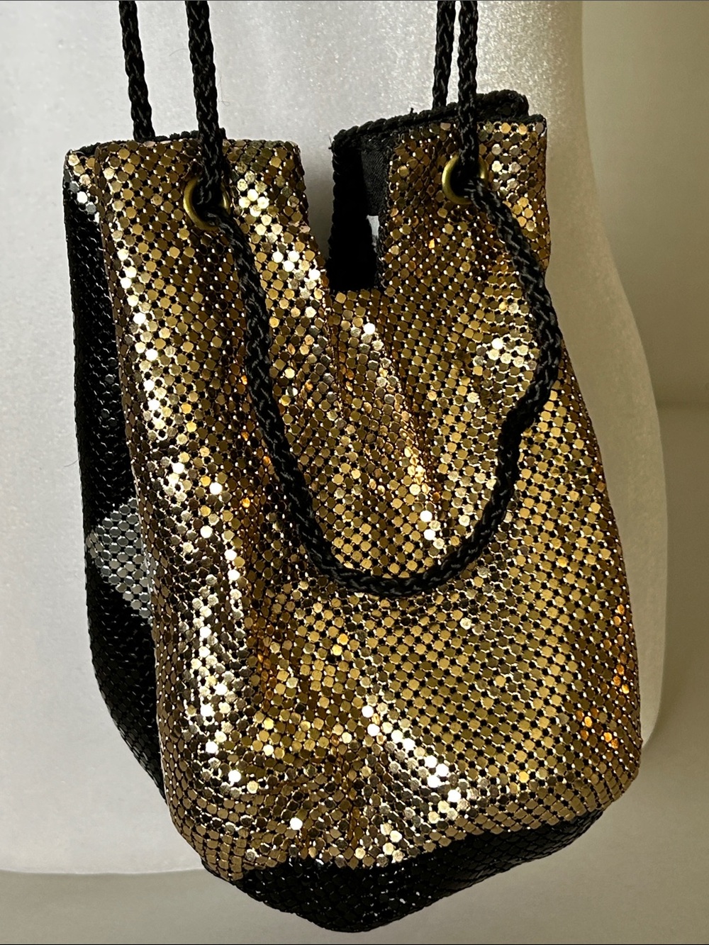 CREATIVE DESIGNS GOLD BLACK METAL MESH DRAWSTRING POUCH OR MINI BUCKET BAG - Picture 2 of 12